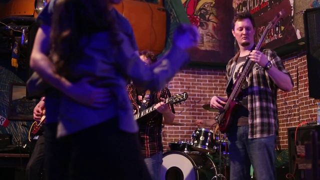 Зеленый самолет, байкер-клуб Old School, "Белые берега" смотреть онлайн