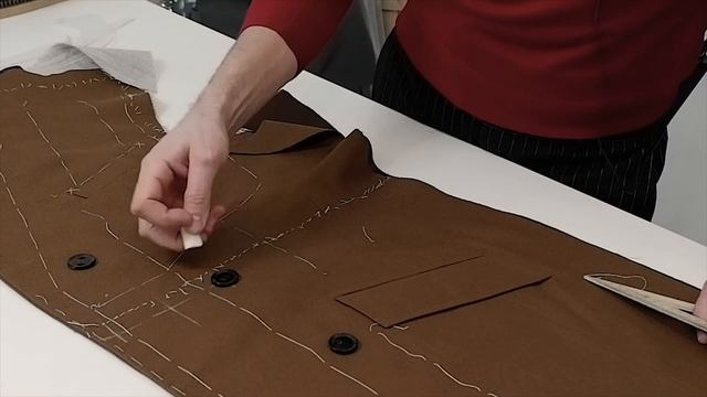 Как расположить внутренний карман в мужском пальто смотреть онлайн