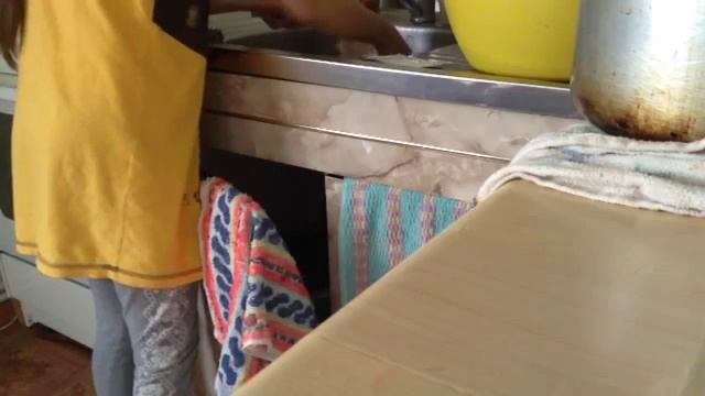 Как я быстро мою кукле волосы