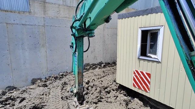 ремонт/обслуживание цилиндров стрелы мини-экскаватора смотреть онлайн