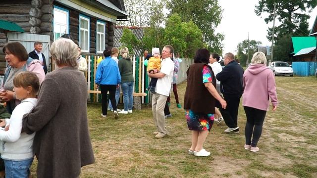 На юбилее у Михаила Советский район д. Большеникольский! смотреть онлайн