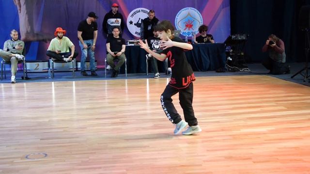 Final 11-13 Bgirl MIRALZ Vs Bgirl Lilium - брейкданс чемпионат г.Москва