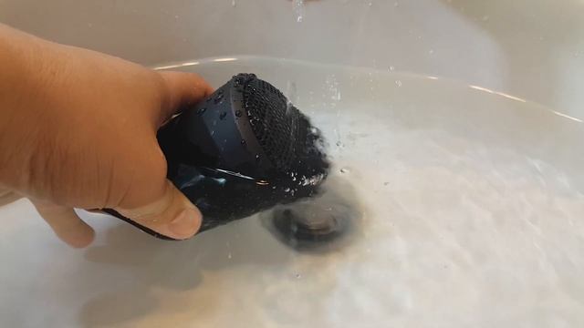 SONY SRS-XB13 WATERTEST