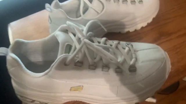 Skechers Sport Women's Premium Sneaker Review, Tons of padding смотреть онлайн