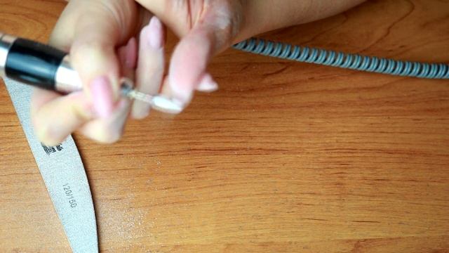ПРОСТОЙ ЧЕРНЫЙ МАТОВЫЙ МАНИКЮР/ ЗОЛОТЫЕ ПОЛОСКИ/ ЛУЧШИЙ МАТОВЫЙ ТОП смотреть онлайн