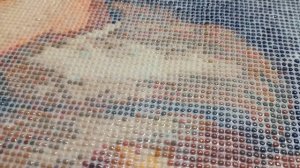 Как покрыть лаком алмазную мозайку?