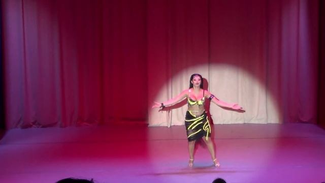 Marina Oganyan - I wanna Dance by Artem Uzunov смотреть онлайн