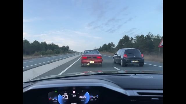 KİM GEÇER ? YOKUŞ DENEMESİ ! RENAULT CLİO 1.5 DCİ 65 HP İLE NİSSAN LAUREL ALTİMA 2.0 VLOG смотреть онлайн