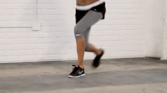 Nike Training Club with Leryn Franco: Lunge to Jump смотреть онлайн