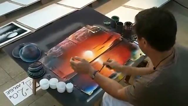 Рисование баллончиками. Техника под названием spray paint смотреть онлайн
