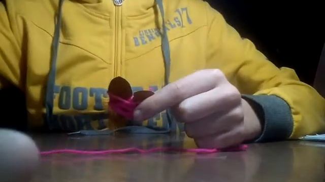 Как сделать простое объёмное сердце из ниток для вязания декор смотреть онлайн