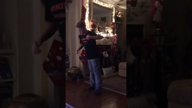 Stephen Bo Linhardt Channeling French Montana (No Stylist feat. Drake) Kid Dance Moves смотреть онлайн