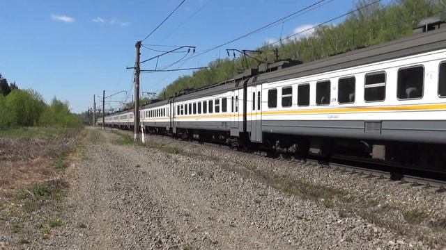 Электропоезд ЭД4М-0444 следует поездом № 7043 Рязань-1-Москва. смотреть онлайн