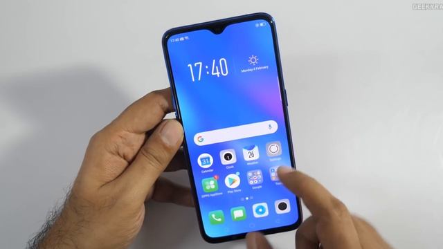 OPPO K1 Unboxing & Overview - In-display Fingerprint & 25MP Camera смотреть онлайн