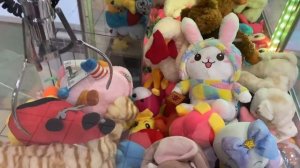 ОГРОМНАЯ ИГРУШКА ИЗ ИГРЫ В КАЛЬМАРА В АППАРАТЕ С ИГРУШКАМИ / ДЕНЬГИ И ОГРОМНАЯ СВИНЬЯ В ХВАТАЙКЕ!!!