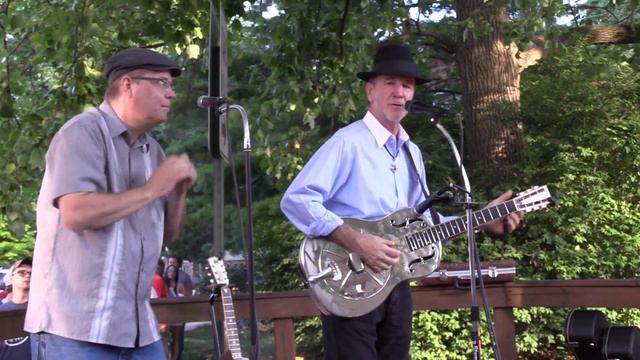 Delta Dog Duo - Traveling Riverside Blues By Robert Johnson