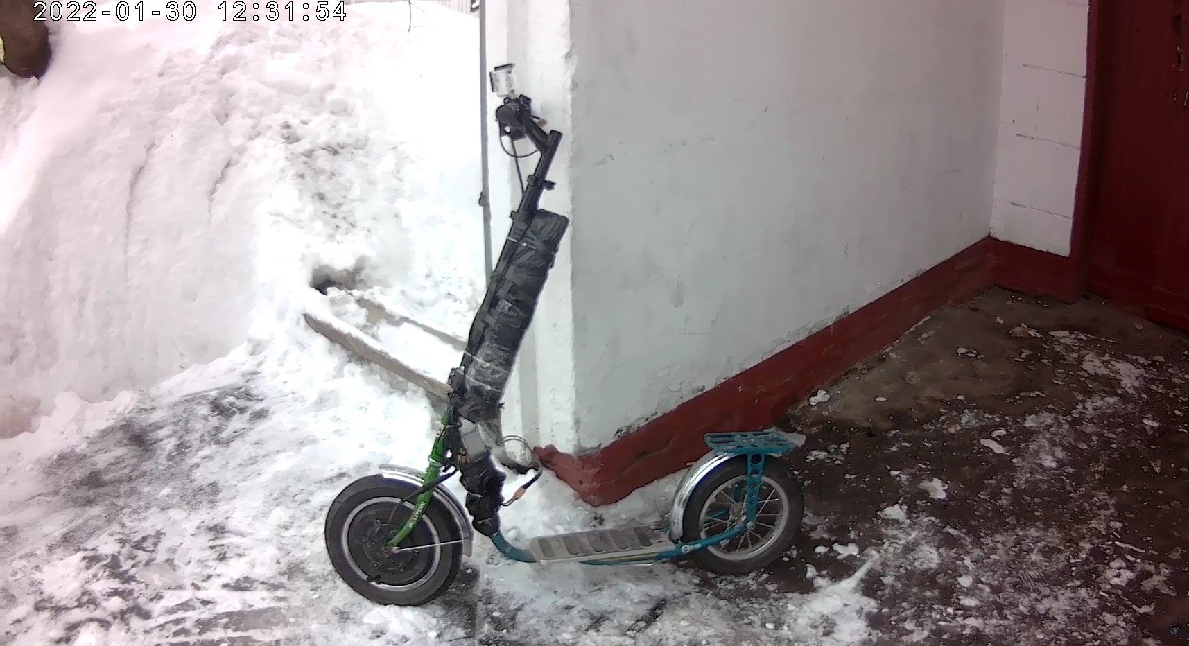 8" мотор-колесо в детский самокат с 12" надувными колесами смотреть онлайн