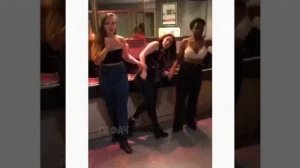 Вот почему девушки в туалет по одной не ходят