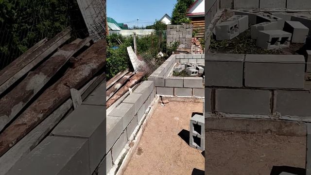 Забор кладка кирпича заканчивали, Гараж из Бесерра блоком ✊? смотреть онлайн