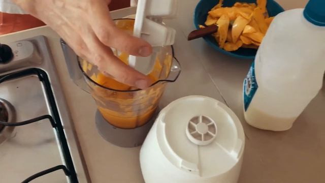 молочный коктейль из манго смотреть онлайн