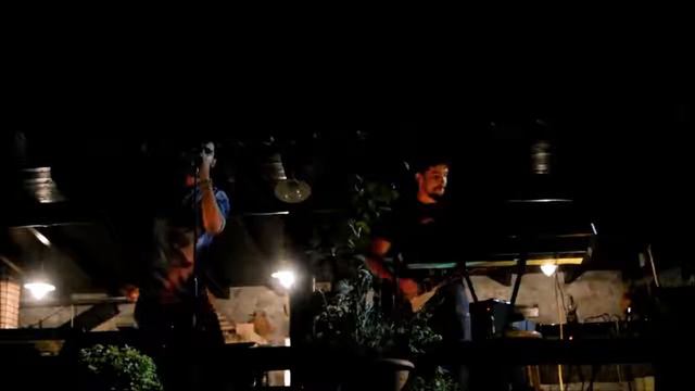 Το ξέσπασμα (Παύλος Σιδηρόπουλος cover) - Live @ Kamena Vourla 20-08-2016) | Bus0 смотреть онлайн