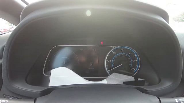 2019 Nissan Leaf SV Inside Out смотреть онлайн