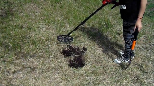 MINELAB VANQUISH 340 как ОТЛИЧИТЬ ЧЁРНЫЙ СИГНАЛ от ЦВЕТНОГО ОЗВУЧКА прибора рассказываю и показываю