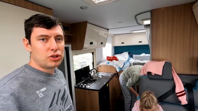 Лучшее время для путешествий на автодоме! Юля весь день за рулём. смотреть онлайн