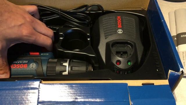 Bosch Combi Drill GSB 10.8-2 - hands on unboxing смотреть онлайн