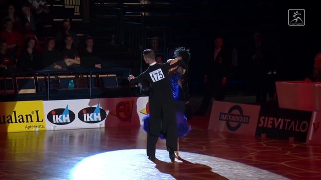 Dmitry Zharkov - Olga Kulikova RUS | Viennese Waltz смотреть онлайн