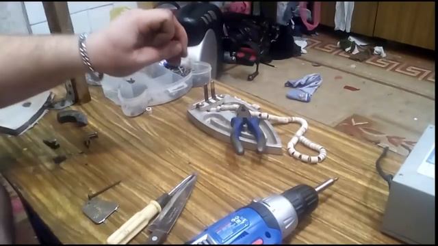 не выбрасывайте старый утюг он может пригодится