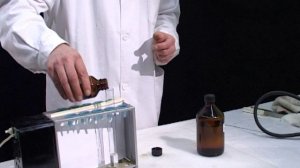 ВЗАИМОДЕЙСТВИЕ УКСУСНОЙ КИСЛОТЫ С КАРБОНАТОМ НАТРИЯ.ХИМИЯ