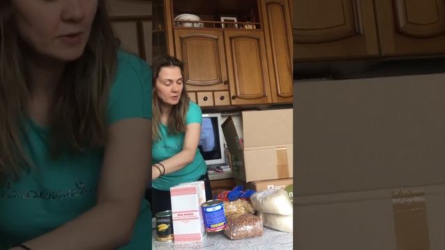 Открываем продуктовый набор школьника для льготников смотреть онлайн