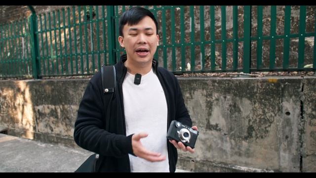 Leica’s cheapest and smallest film camera (Leica CL) смотреть онлайн