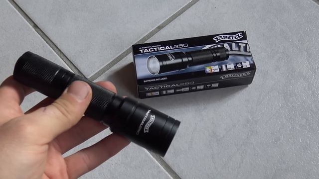 Walther Tactical 250 - High Power Flashlight [Full HD] смотреть онлайн