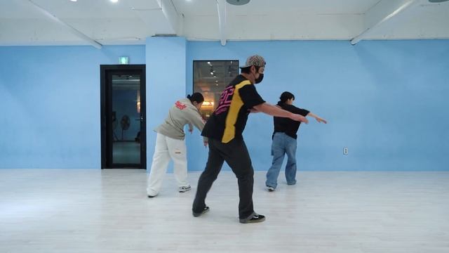 팝핀 Tuxedo – Shy Popping Popping Dance Choreography By Feng 수원무브댄스학원