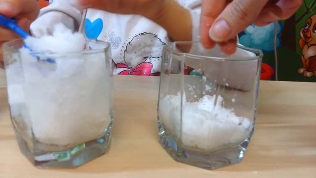 НОВОГОДНИЙ DIY Искусственный снег с ALIEXPRESS / ДОРОГО VS ДЕШЕВО / Лепим СНЕГОВИКА / Вместе с Маше смотреть онлайн