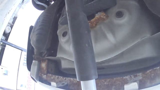 Checking Underneath The Chassis Of The 2009 Ford Fusion Saturday March 31, 2018. смотреть онлайн