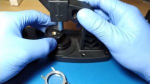 Пресс для закрытия крышек часов