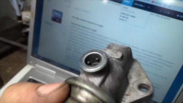 Сузуки Эстим. Неровная работа мотора смотреть онлайн