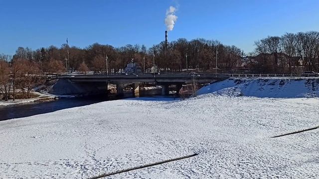 Псков. Псковский Кром. Набережные реки Псковы и Великой. Март. // Pskov. Pskov Krom. Embankments.