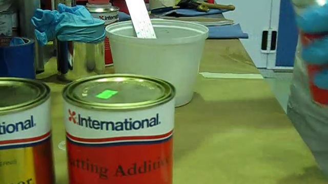 Лакируем деревянную лодку матовым лаком, Varnishing wooden boat смотреть онлайн