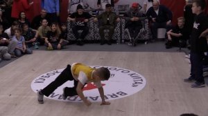 bboy Boomer vs Малыш Ник 7 лет - брейкданс Кубок Красного Кита