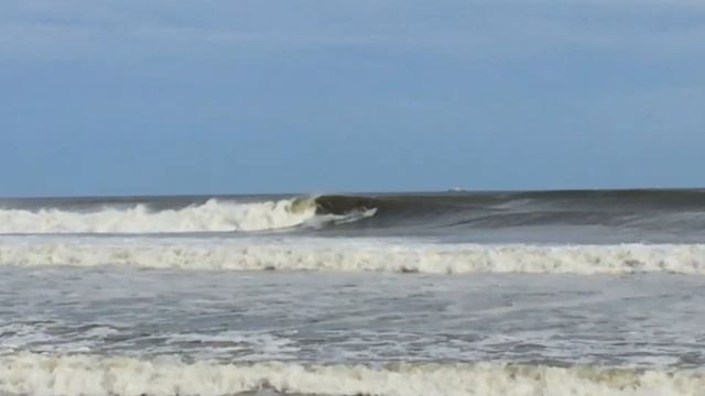 A Surfer in Afghanistan by THE STRAYS смотреть онлайн