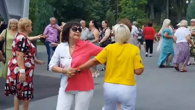ЗНАЕШЬ СЕДАЯ НОЧЬ ВСЕ МОИ ТАЙНЫ 27.08.2023 ХАРЬКОВ ТАНЦЫ смотреть онлайн