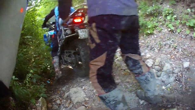 Выгул безумных бегемотиков. Honda AfricaTwin, KTM 990 Adventure смотреть онлайн