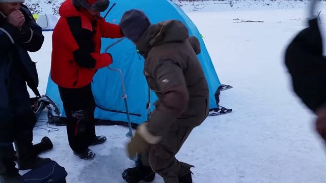 Пионер вморозил Mora смотреть онлайн