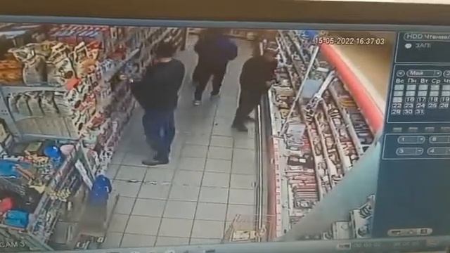 Видео со скрытой камеры#вор неудачник???