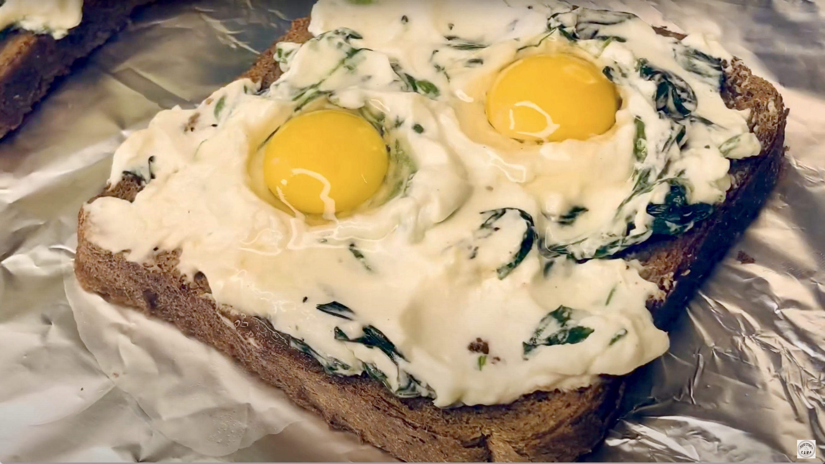 Тосты с перепелиным яйцом ? и шпинатом ? смотреть онлайн