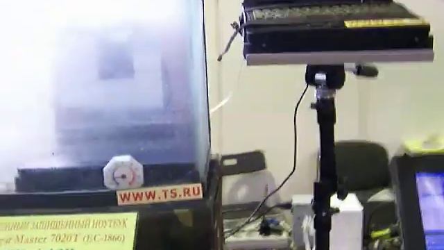 МАКС-2009 - тряска и заморозка защищённого ноутбука смотреть онлайн